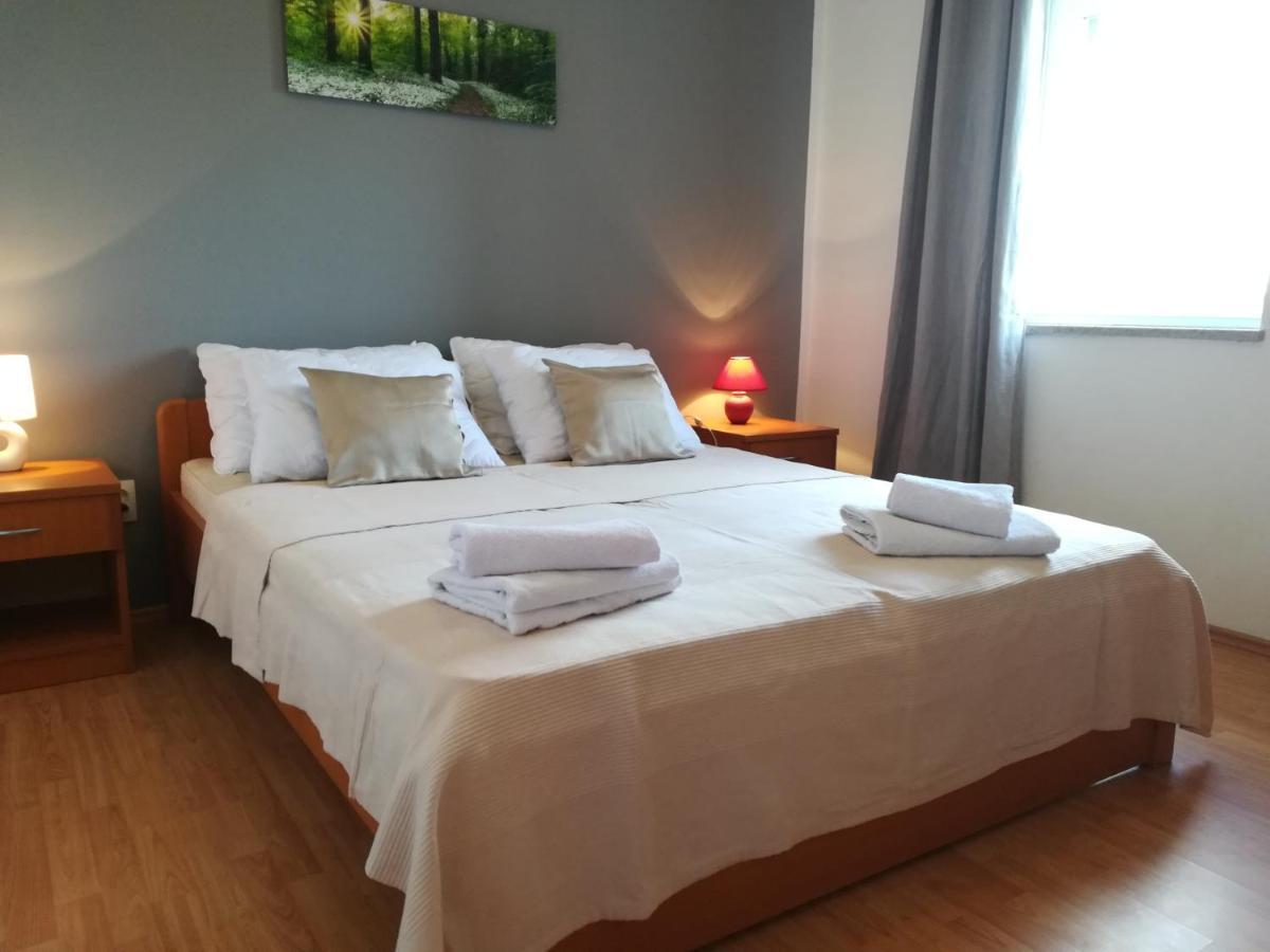 Apartment Toncic Benazici Exteriör bild