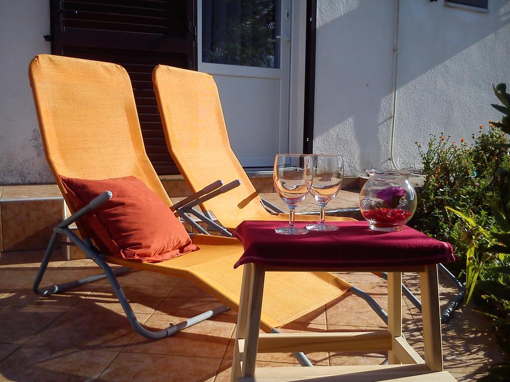 Apartment Toncic Benazici Exteriör bild